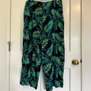 NWT. Palazzo Cropped Pant